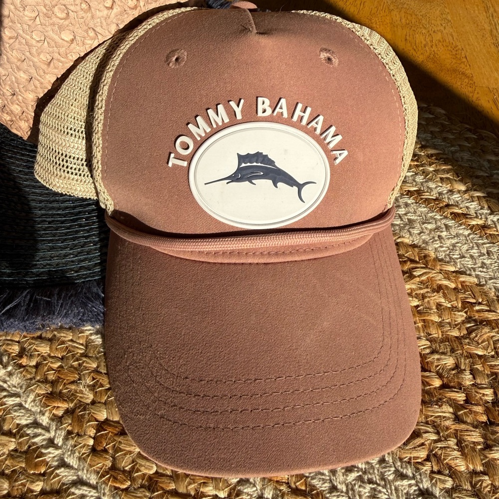 Tommy Bahama Brown and Cream Hat
